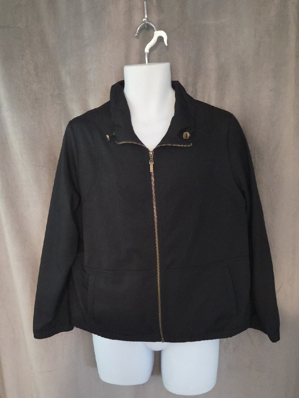 Alia Size 12p Black Jacket with Gold Zipper